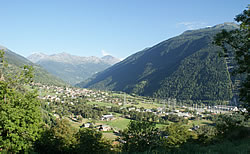 Image of Bourg-Saint-Maurice, a town in the middle of mountains